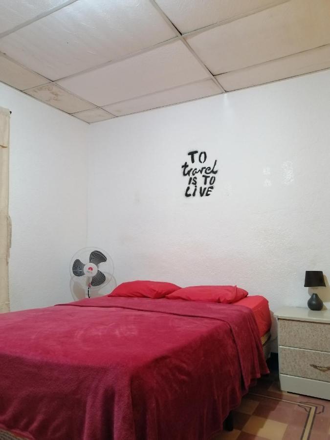 4 Grados Hostel Guatemala City Eksteriør bilde
