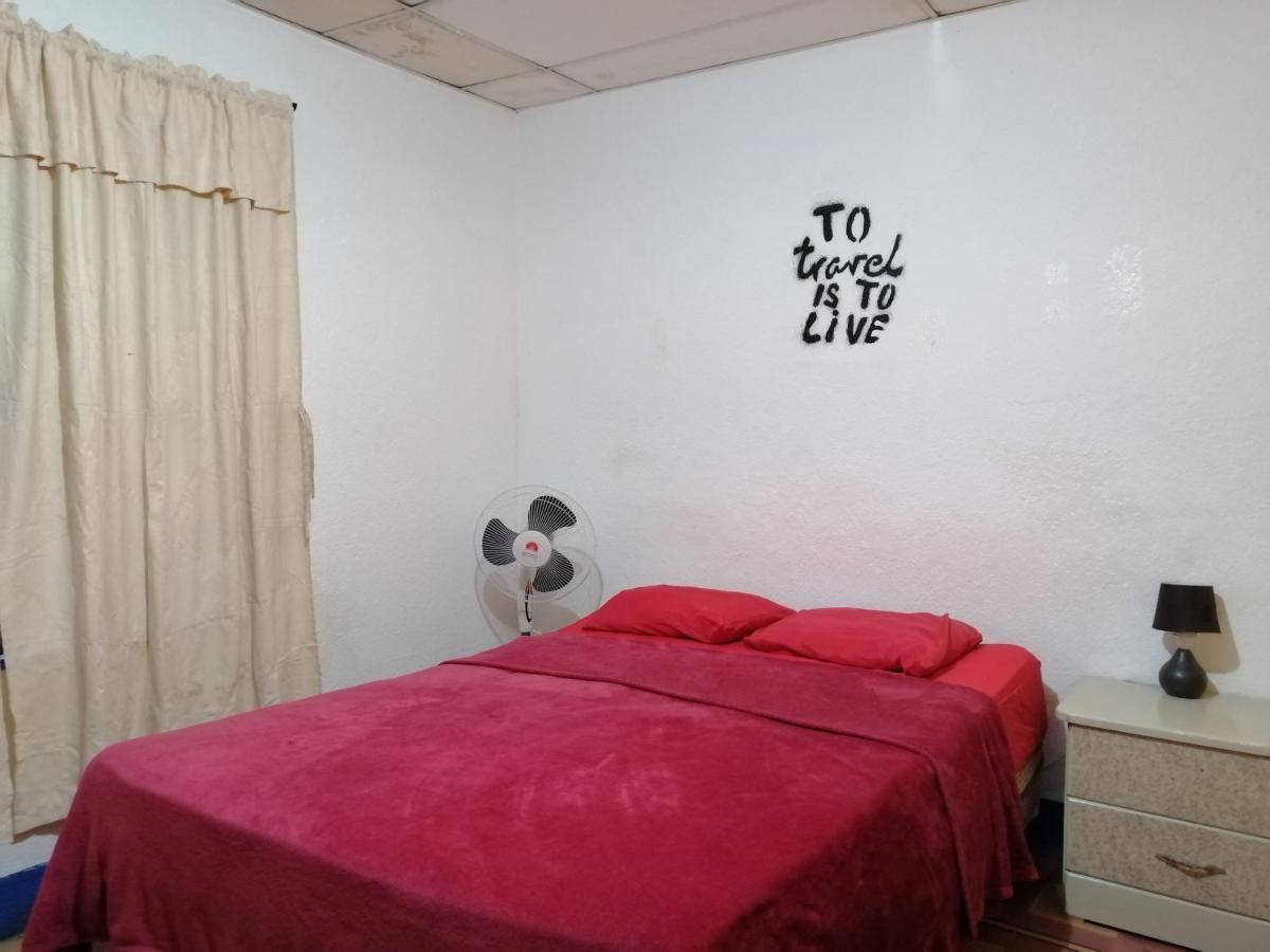 4 Grados Hostel Guatemala City Eksteriør bilde