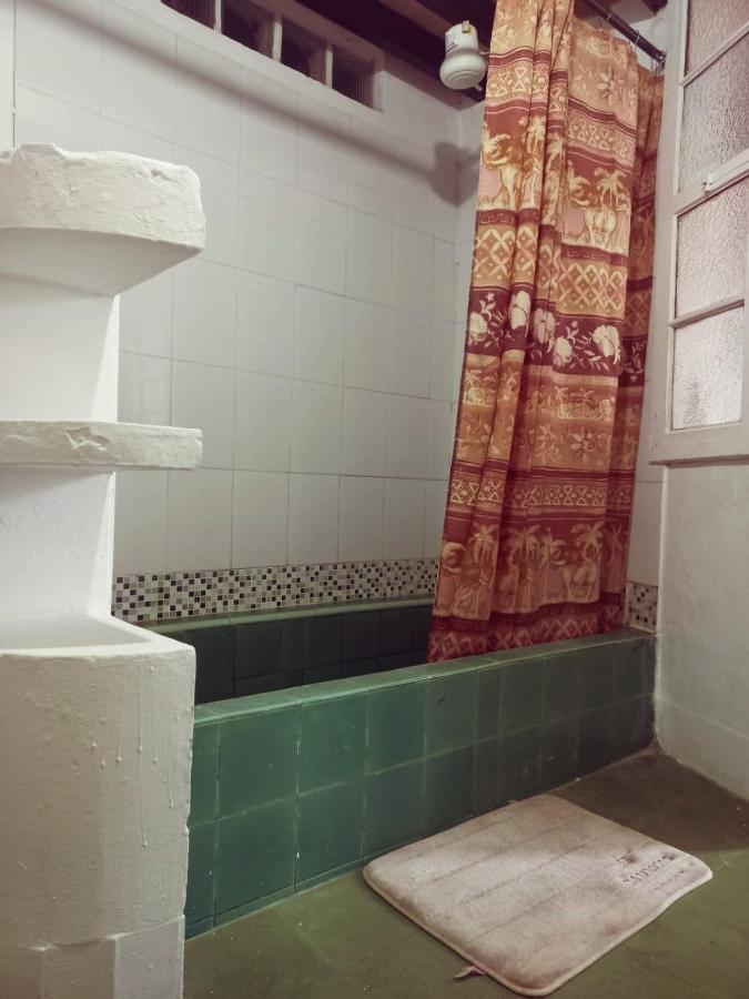4 Grados Hostel Guatemala City Eksteriør bilde