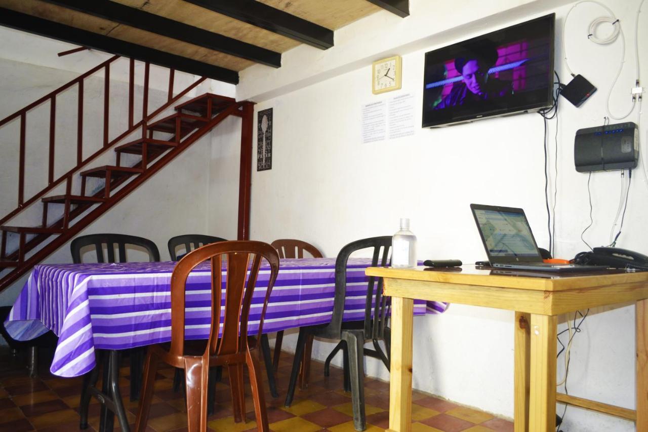 4 Grados Hostel Guatemala City Eksteriør bilde
