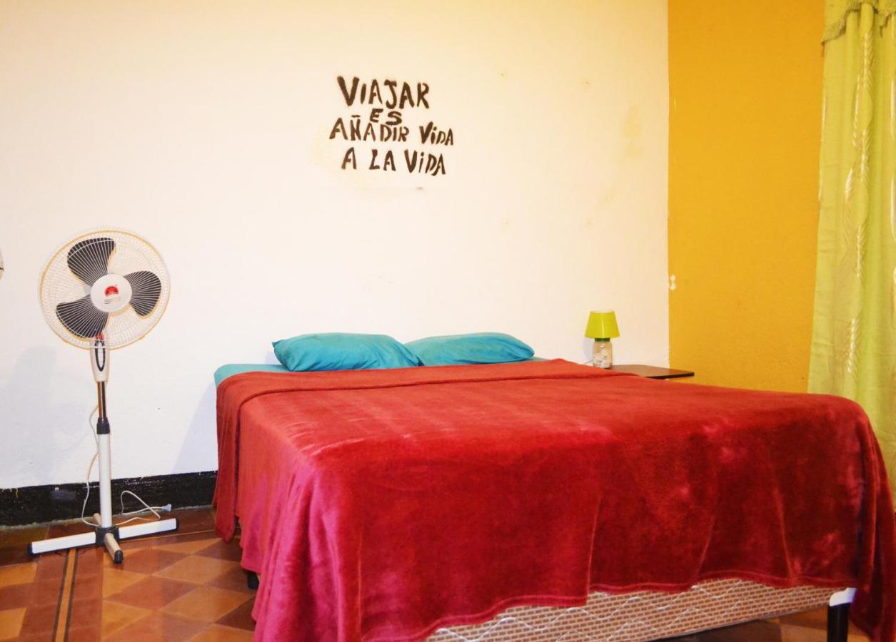 4 Grados Hostel Guatemala City Eksteriør bilde