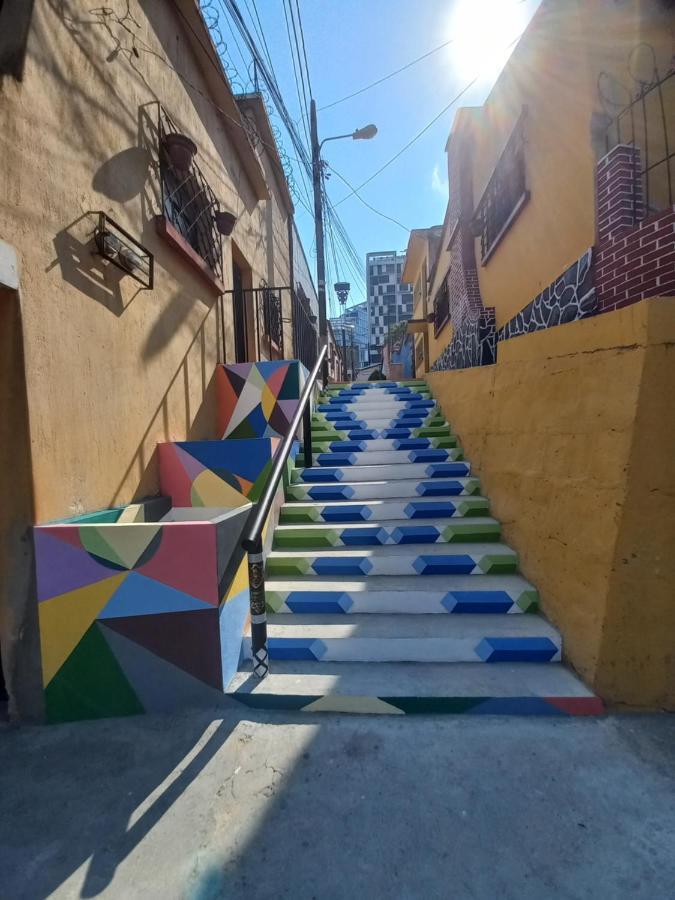 4 Grados Hostel Guatemala City Eksteriør bilde