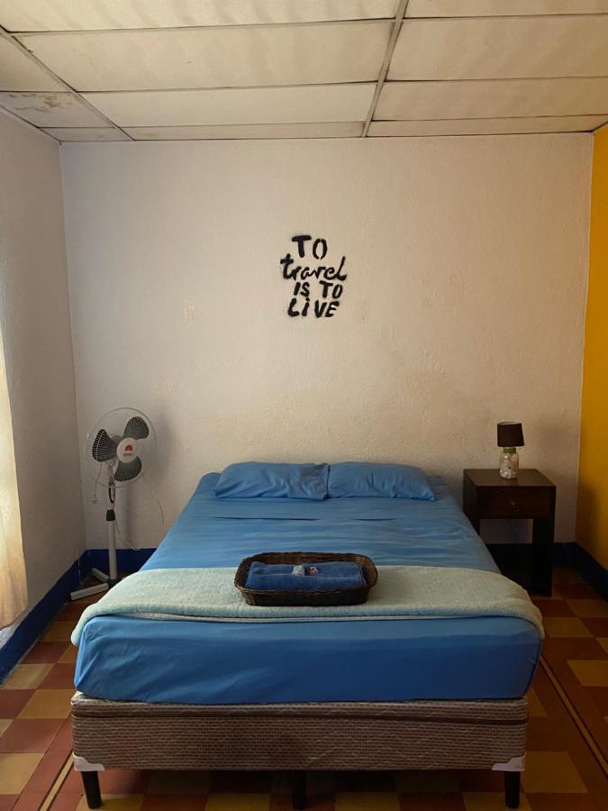 4 Grados Hostel Guatemala City Eksteriør bilde
